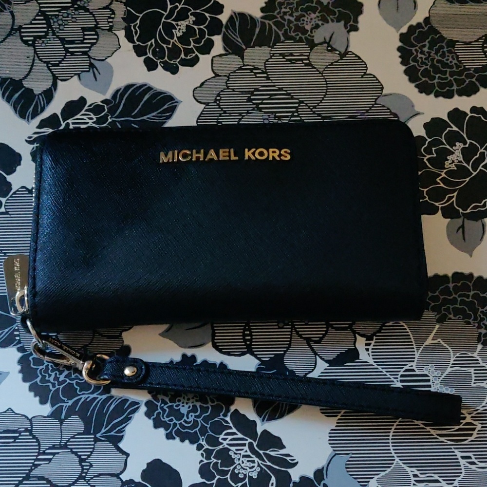 Medium MK Wallet